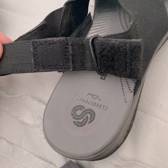 Clarks Cloudsteppers Arla Kaydin Sandals Women Sz 7 Black Cross Strap Slingback - Picture 6 of 6